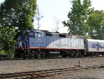 RNCX 1859 leads train 73 southbound